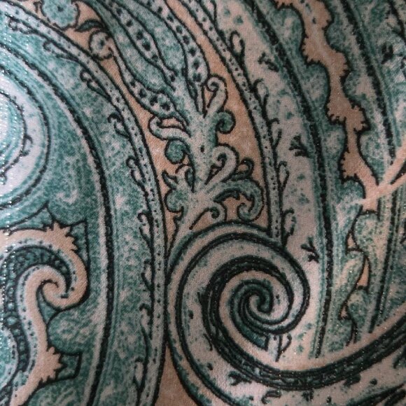 White House Black Market green paisley skirt, size 10, RARELY WORN - Picture 2 of 2